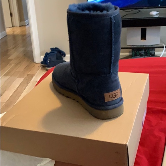 UGG Shoes - Women classic uggs